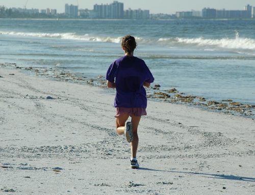 Correr en la playa – beneficios y riesgos