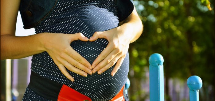 pregnant-244662_1920