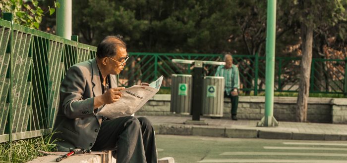 reading-newspapaer-2706960_1920